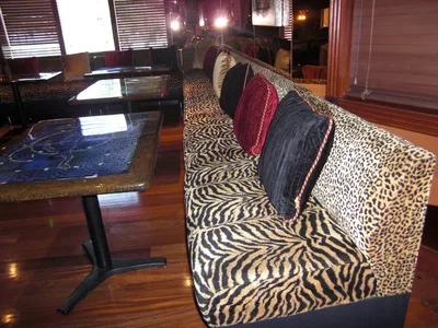 Restaurant booths and banquettes