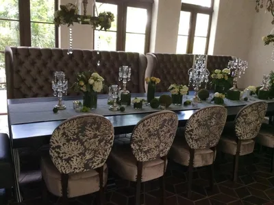 Custom dining room seating