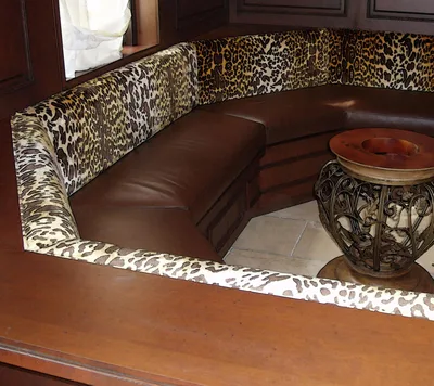 Restaurant booths and banquettes
