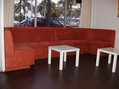Hotel and commercial seating